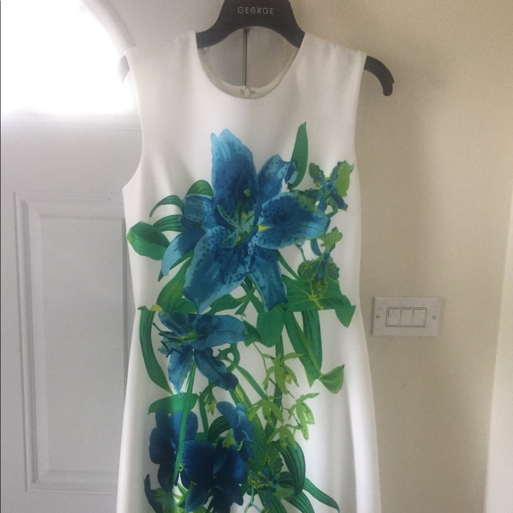 Studio 1 Sleeveless Floral Dress